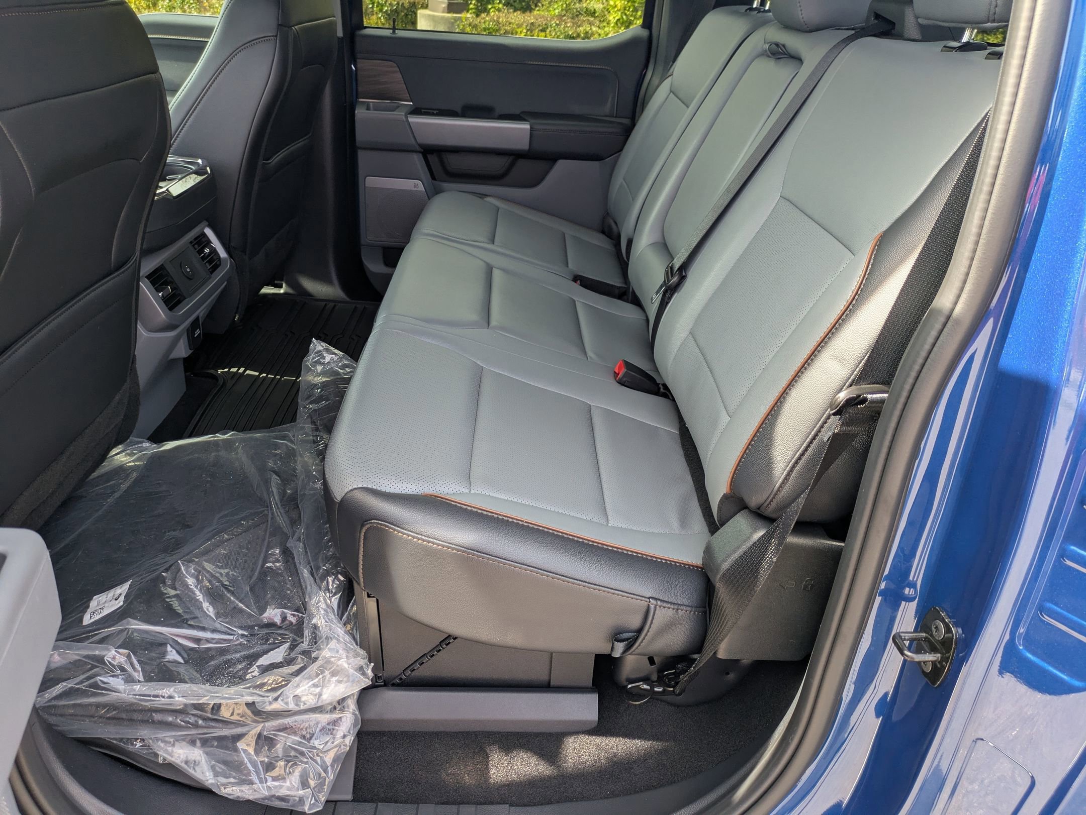 Certified 2025 Ford F150 Lariat w/ Equipment Group 501A Mid image 36