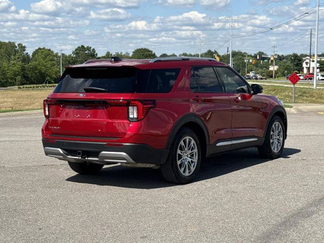 Certified 2026 Ford Explorer Platinum RWD image 5