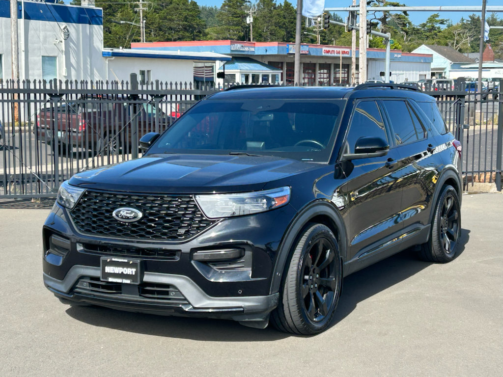 Certified 2022 Ford Explorer ST w/ Equipment Group 401A AWD/4WD image 4