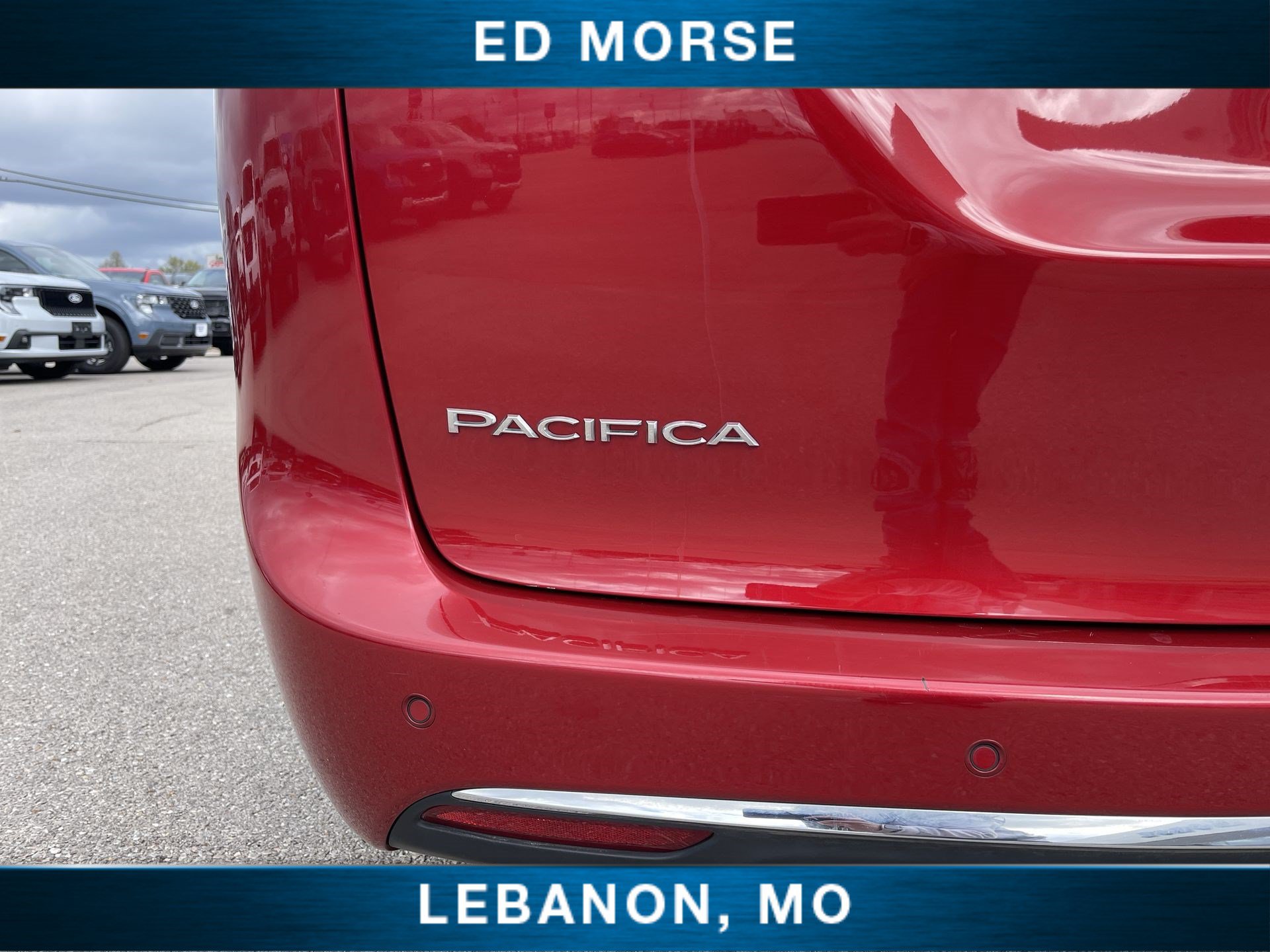 Used 2025 Chrysler Pacifica Select FWD image 30