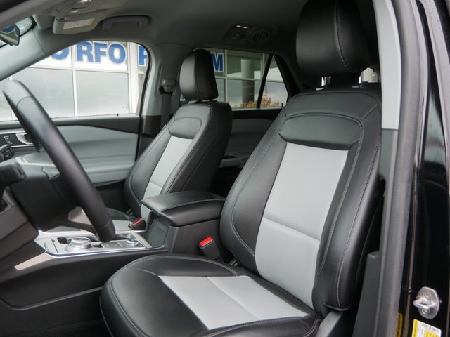 Certified 2023 Ford Explorer XLT w/ Equipment Group 202A AWD/4WD image 10