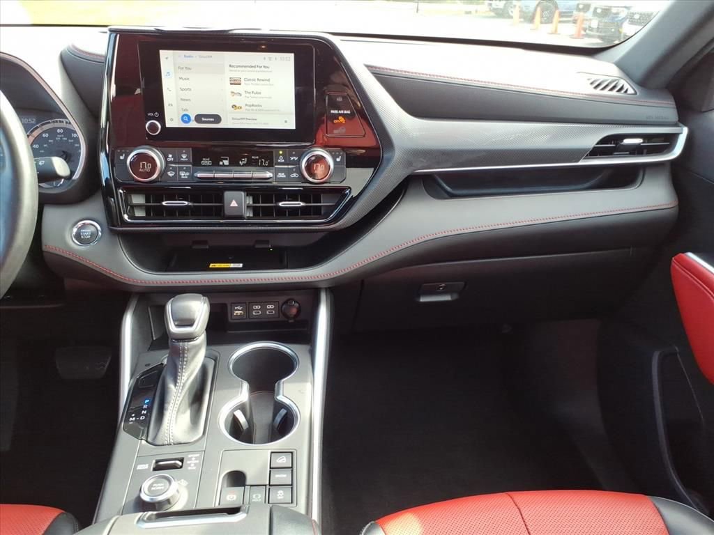 Used 2023 Toyota Highlander XSE image 6