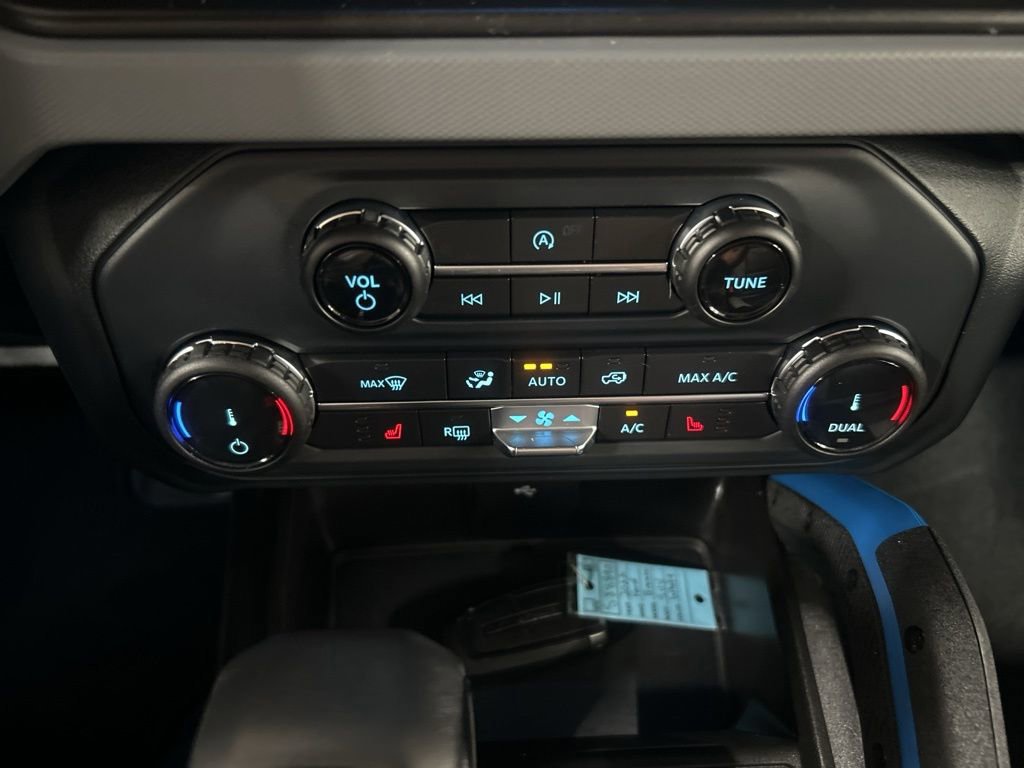 Certified 2022 Ford Bronco Black Diamond image 24