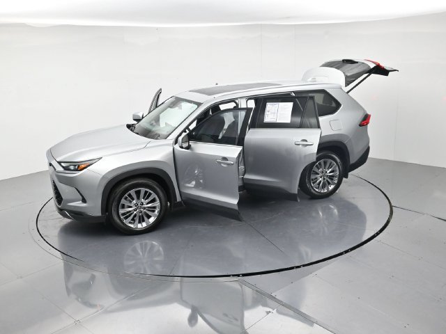 Used 2024 Toyota Grand Highlander AWD image 44