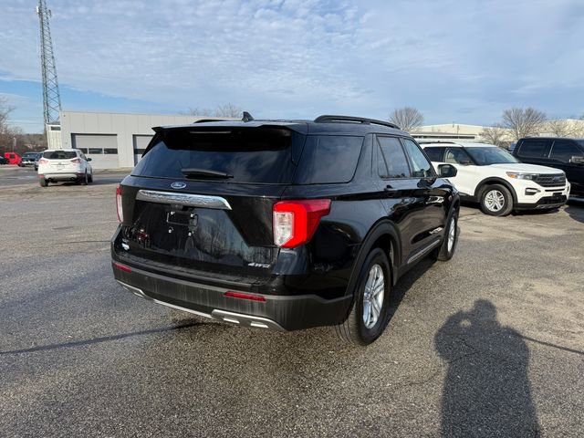 Certified 2022 Ford Explorer XLT w/ Equipment Group 202A image 27