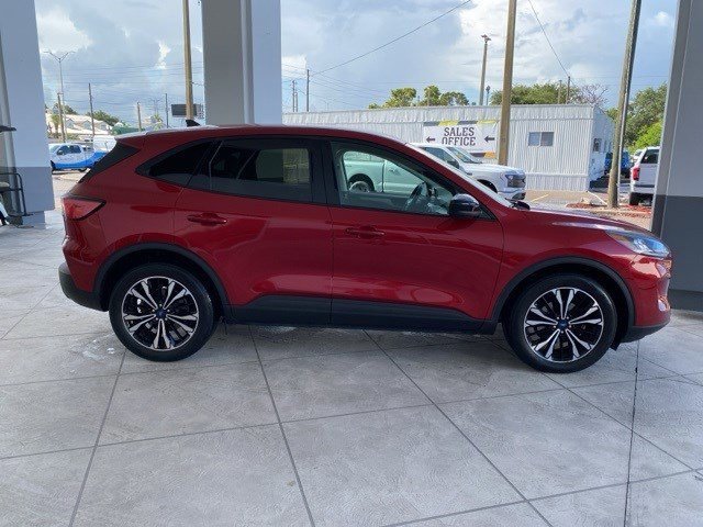 Certified 2022 Ford Escape SE w/ SE Sport Appearance Package image 2