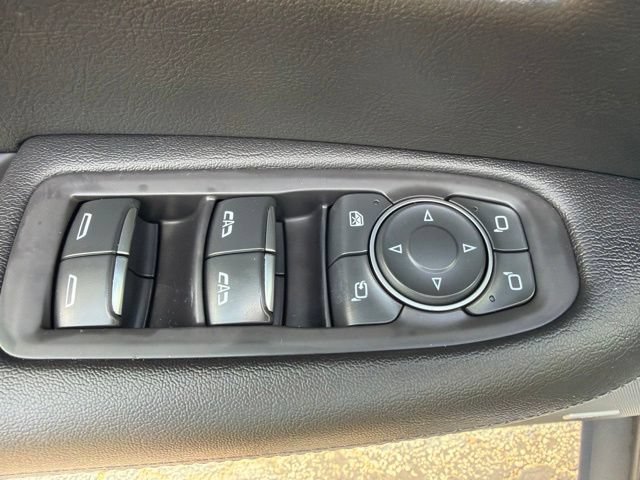 Used 2020 Cadillac XT5 Premium Luxury w/ LPO, Floor Liner Package AWD/4WD image 8
