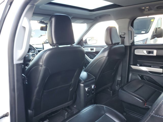 Certified 2022 Ford Explorer Limited w/ Equipment Group 301A image 11