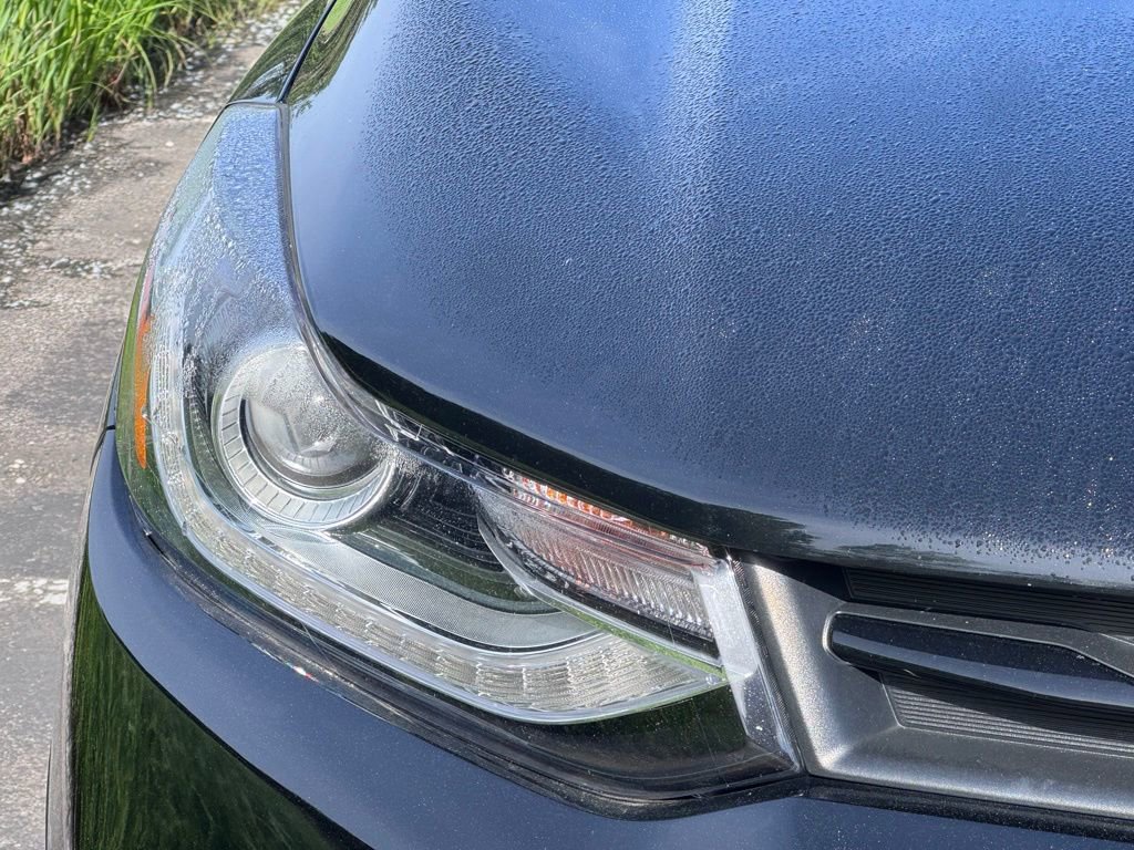 Used 2018 Chevrolet Trax LT w/ Redline Edition AWD/4WD image 5