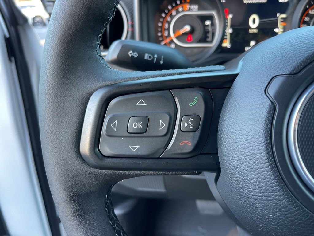 Used 2025 Jeep Gladiator Rubicon image 18