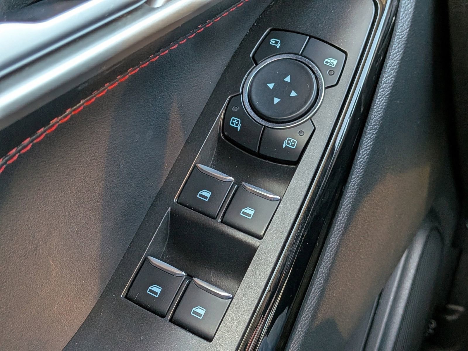 Certified 2023 Ford Explorer ST-Line w/ Class IV Trailer Tow Package image 29