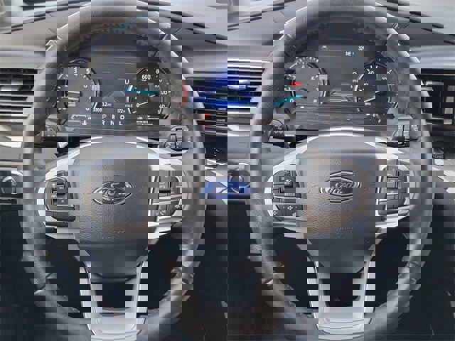 Certified 2022 Ford Explorer XLT w/ Equipment Group 202A image 33