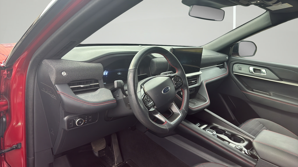 Certified 2025 Ford Explorer ST-Line w/ Premium Package AWD/4WD image 13
