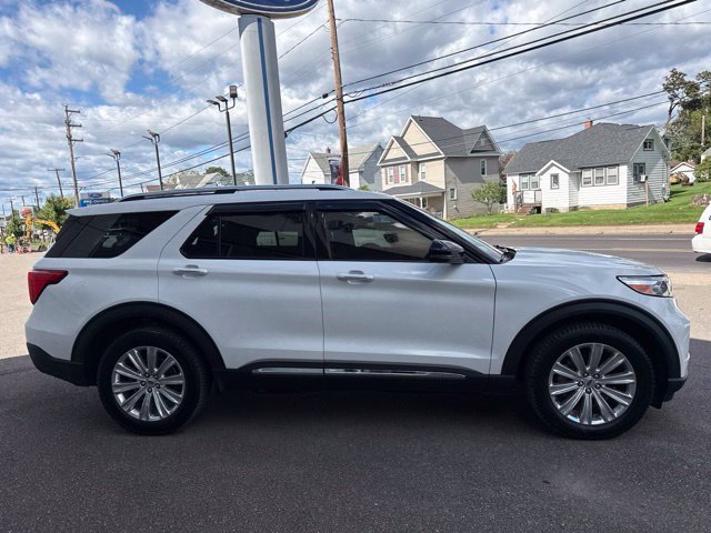 Certified 2022 Ford Explorer Limited w/ Equipment Group 301A AWD/4WD image 5