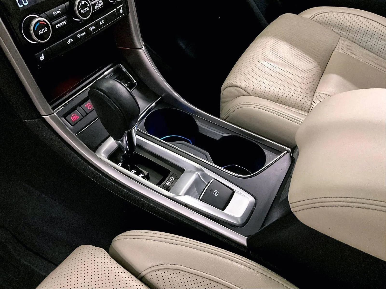 Used 2022 Subaru Ascent Limited w/ Technology Package image 16