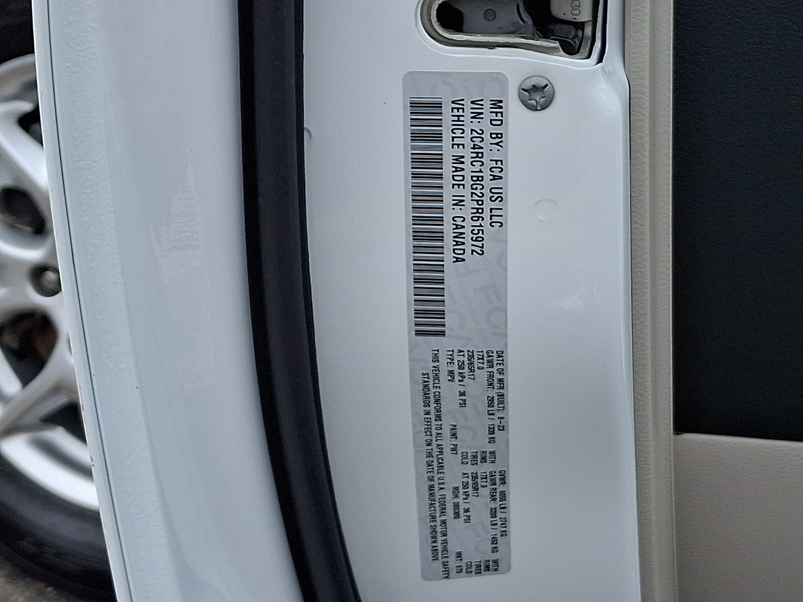 Used 2023 Chrysler Pacifica Touring-L FWD image 26