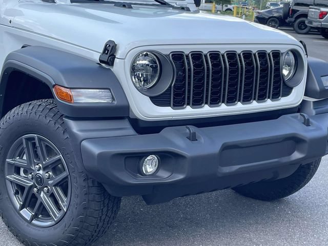 Used 2026 Jeep Wrangler Sport AWD/4WD image 2