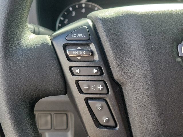Used 2023 Nissan Frontier SV w/ Midnight Edition Package RWD image 8