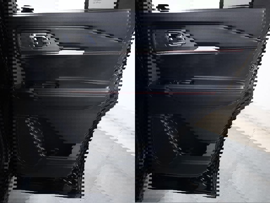 Certified 2025 Ford Explorer ST-Line image 17