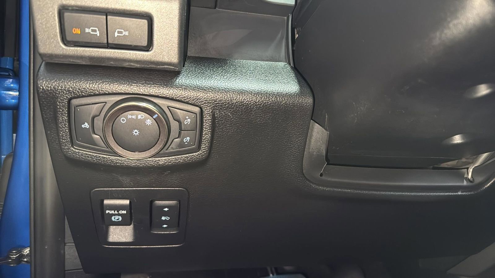 Certified 2020 Ford F150 Raptor w/ Equipment Group 802A Luxury image 18