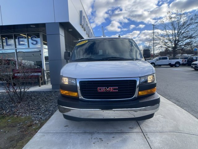 Used 2024 GMC Savana 2500 Work Van w/ Driver Convenience Package image 3