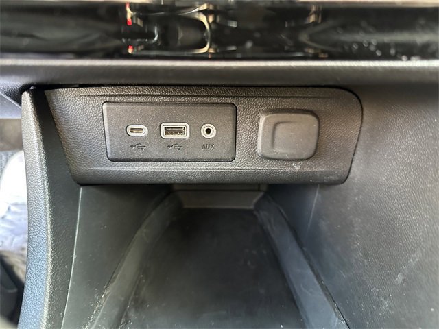 Used 2023 Buick Encore GX Select w/ Sport Touring Package image 25