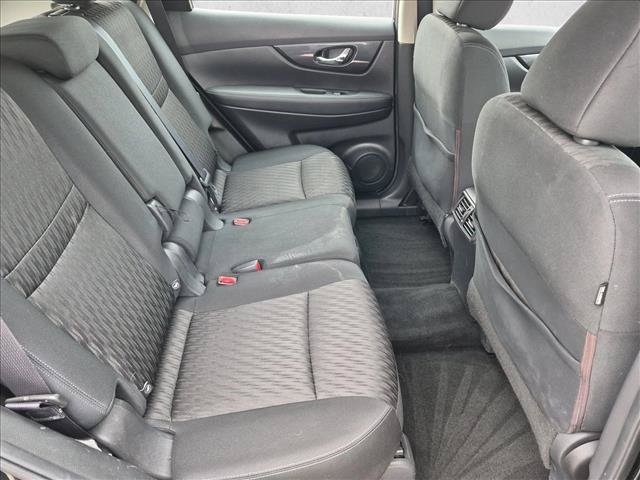 Used 2018 Nissan Rogue S AWD/4WD image 19