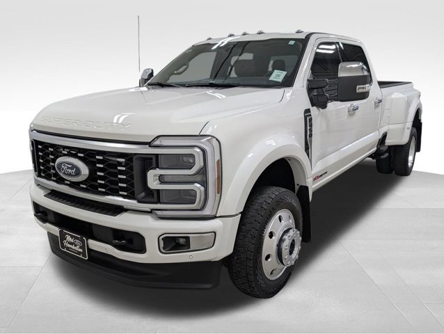 Certified 2025 Ford F450 Platinum w/ Platinum Plus Package image 5