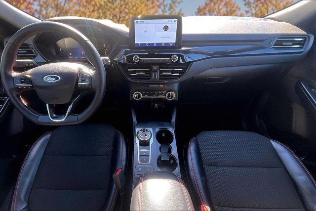 Certified 2025 Ford Escape ST-Line FWD image 18
