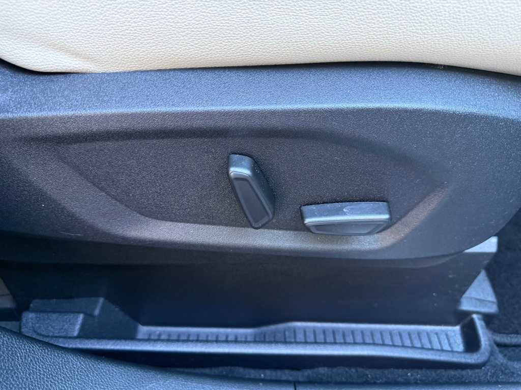 Certified 2024 Ford Edge Titanium image 18