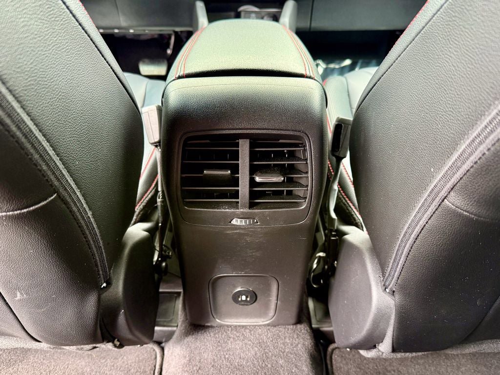Certified 2025 Ford Escape ST-Line Elite w/ Premium Technology Package AWD/4WD image 33