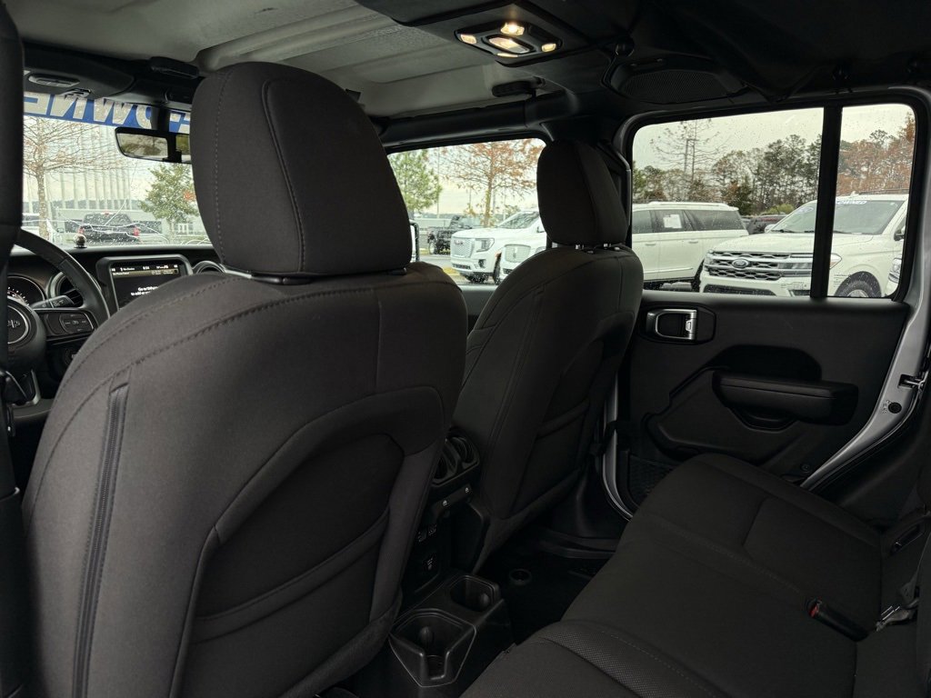Used 2023 Jeep Gladiator Willys image 25