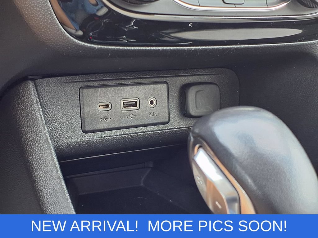 Used 2021 Buick Encore GX Preferred w/ Cold Weather Comfort Package FWD image 13