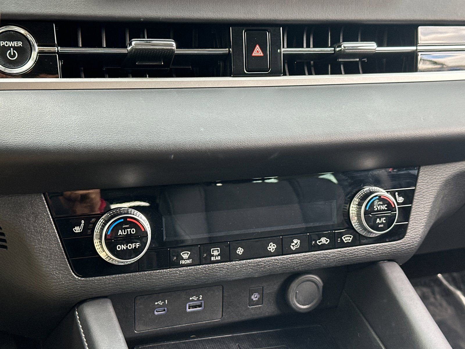 Used 2023 Mitsubishi Outlander 4WD Plug-In Hybrid image 20
