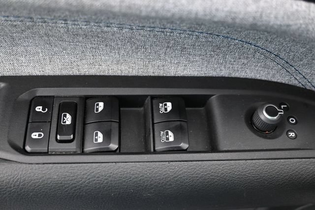 Used 2024 Jeep Compass Latitude AWD/4WD image 14