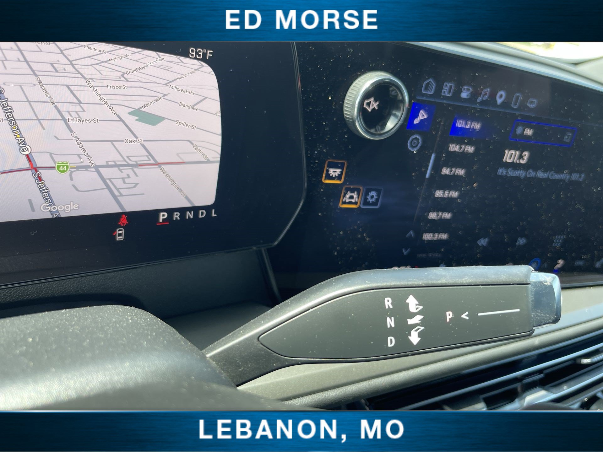 Used 2025 Chevrolet Traverse LT FWD image 16