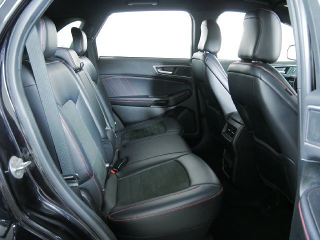 Certified 2022 Ford Edge ST-Line w/ Class II Trailer Tow Package AWD/4WD image 15