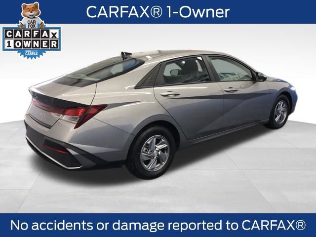 Used 2024 Hyundai Elantra SE image 5