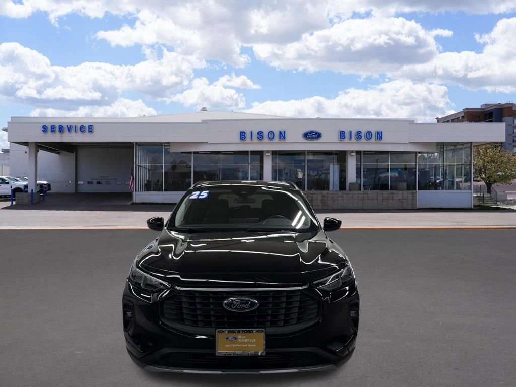 Certified 2025 Ford Escape Platinum AWD/4WD image 9