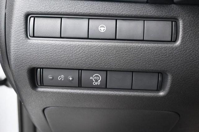 Used 2023 Nissan Rogue SV FWD image 14