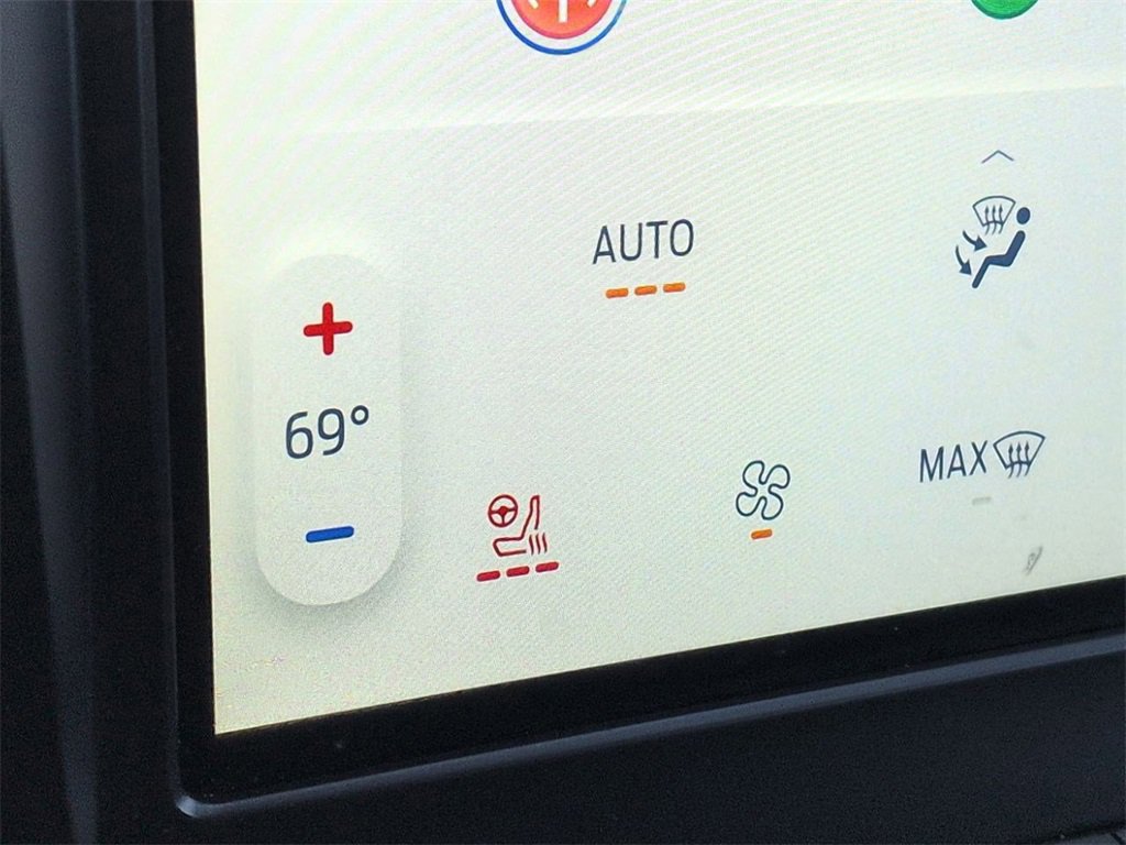 Certified 2023 Ford Edge Titanium w/ Class II Trailer Tow Package image 22