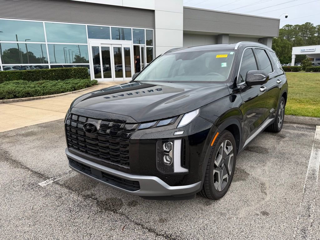 Used 2023 Hyundai Palisade Limited w/ Cargo Package AWD/4WD image 5