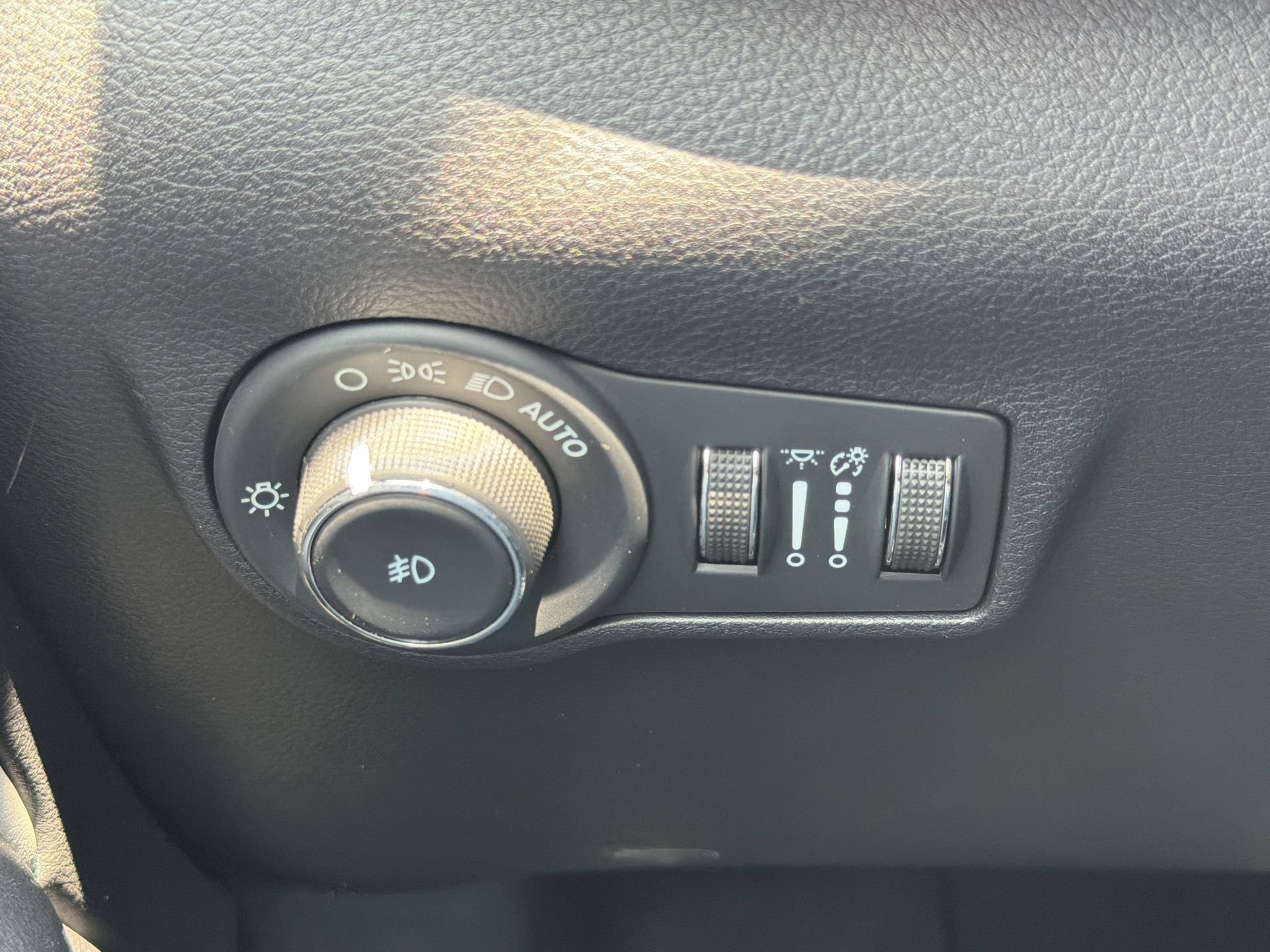 Used 2022 Jeep Compass Limited w/ Elite Group AWD/4WD image 20