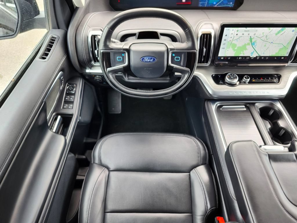 Certified 2025 Ford Expedition Max Platinum AWD/4WD image 13