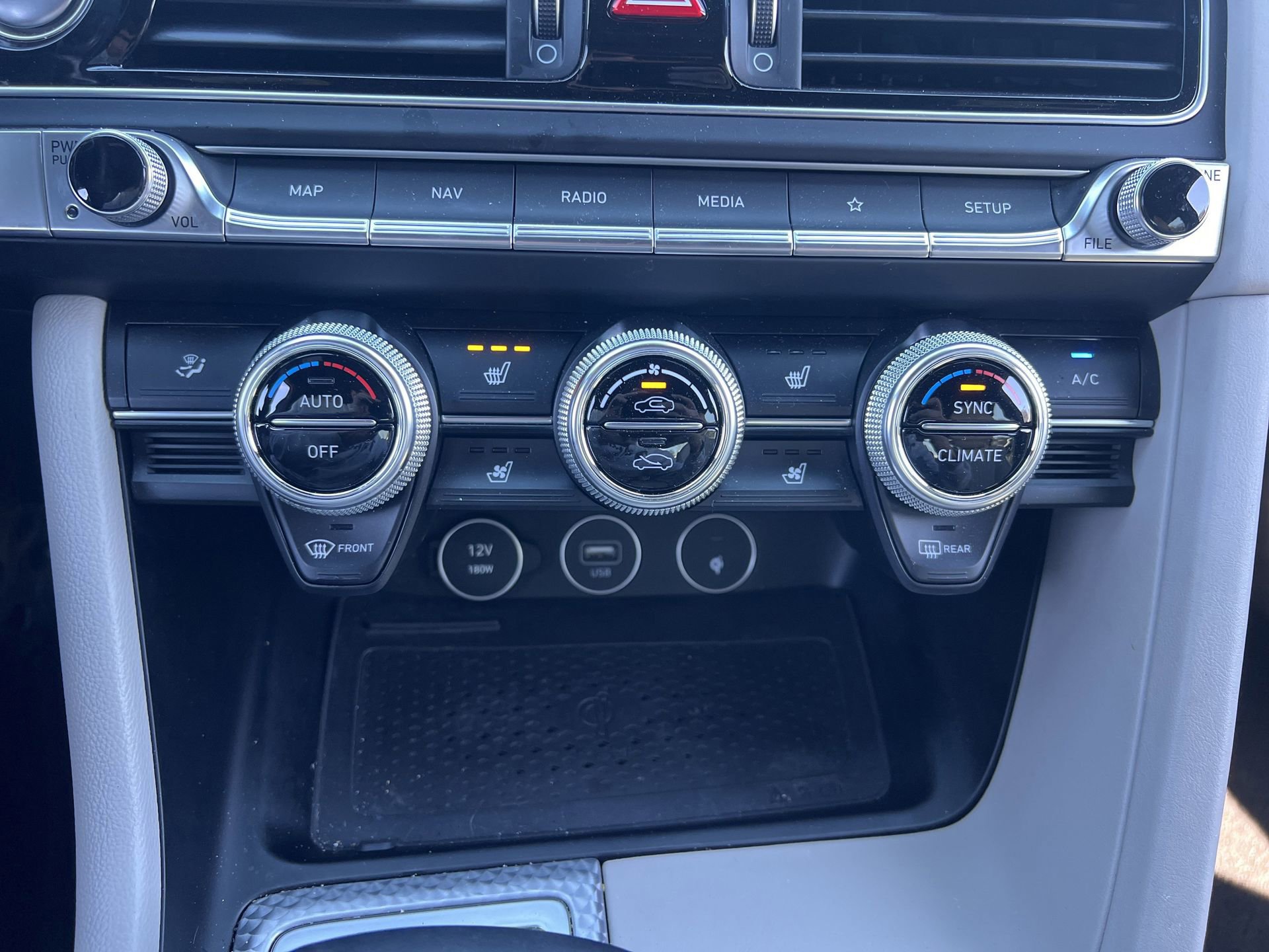 Used 2023 Genesis G70 2.0T w/ Sport Prestige Package image 9