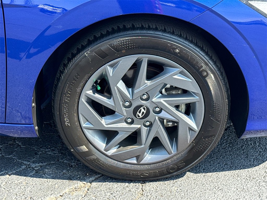 Used 2024 Hyundai Elantra SEL image 12