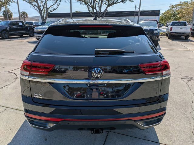 Used 2022 Volkswagen Atlas Cross Sport SE image 3