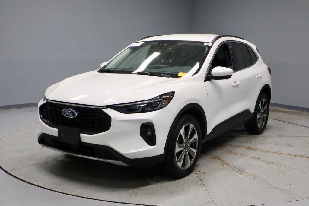 Certified 2024 Ford Escape Platinum AWD/4WD image 9