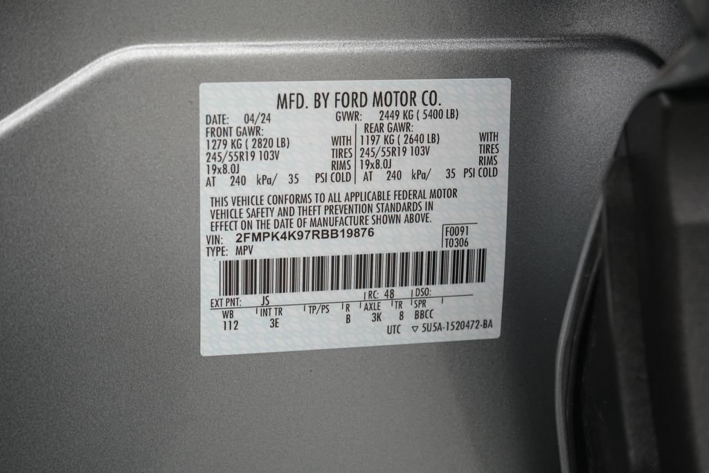 Certified 2024 Ford Edge Titanium AWD/4WD image 26