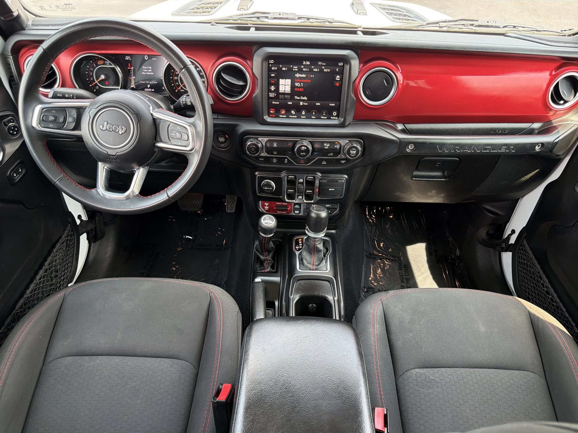 Used 2023 Jeep Wrangler Unlimited Rubicon AWD/4WD image 2